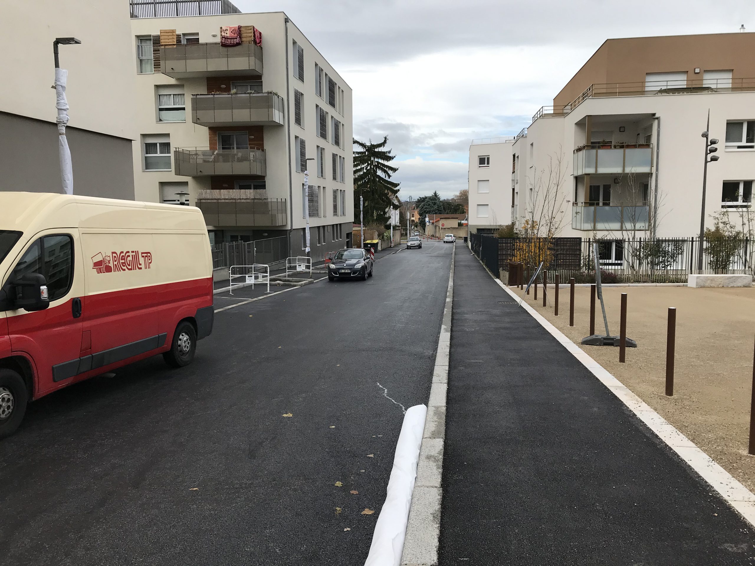 pose des enrobés sur le chantier de Caluire-et-Cuire (69)